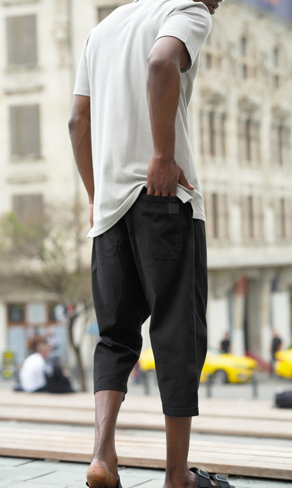  QL Cropped Denim Trousers S25 Black - MOOMENN,