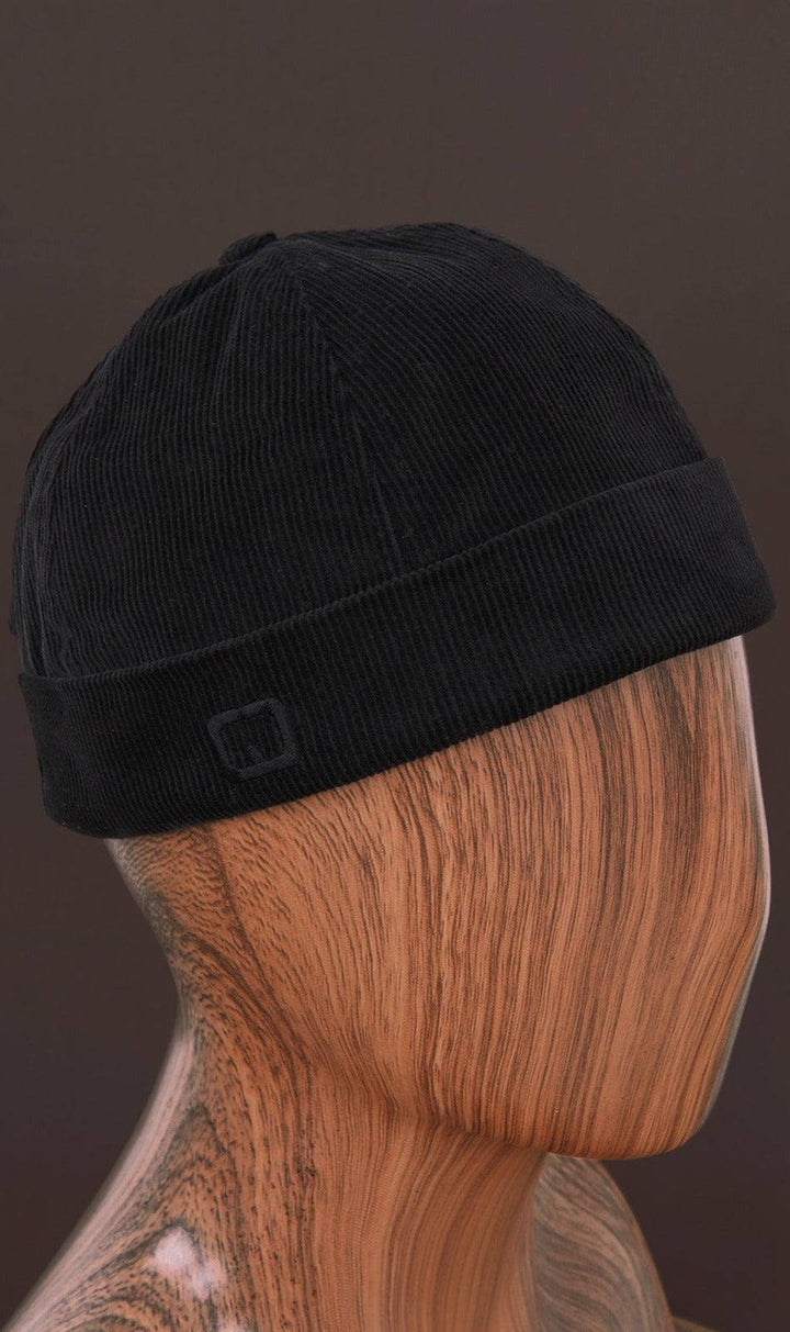 Chapeaux
