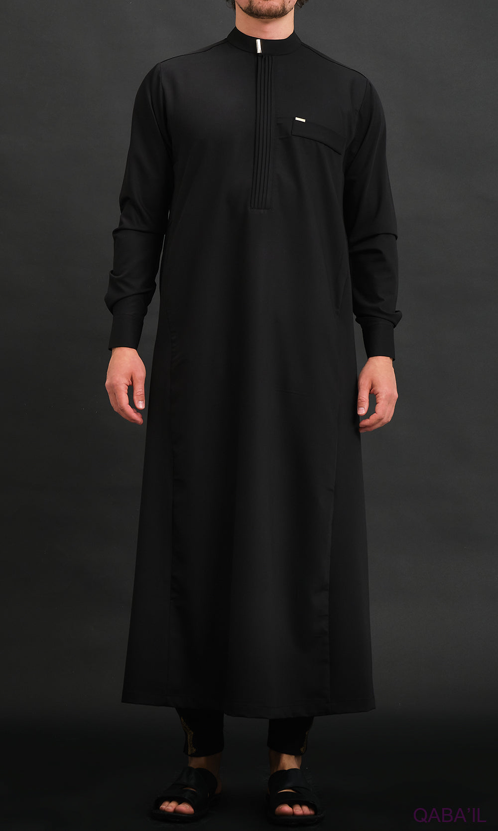 QL Qamis Bey en noir